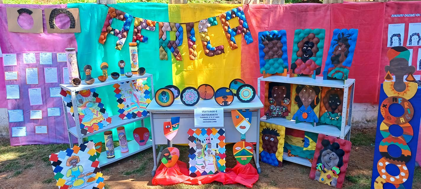 Escola Creche Municipal Cruzeiro de Cima realizou o evento “O Reflexo é as contribuições Afro Descendentes na Cultura Brasileira”